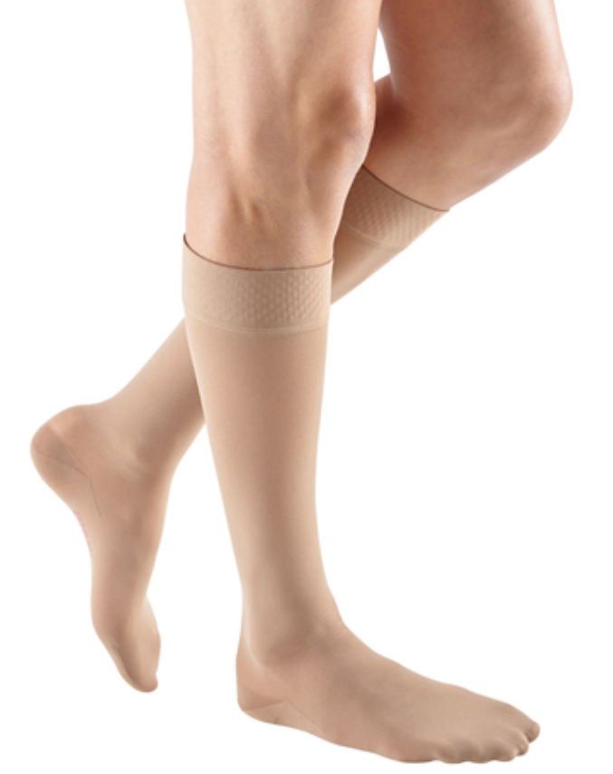 Mediven Plus - Pair 20-30 mmHg Calf with Silicone Topband Standard Closed Toe