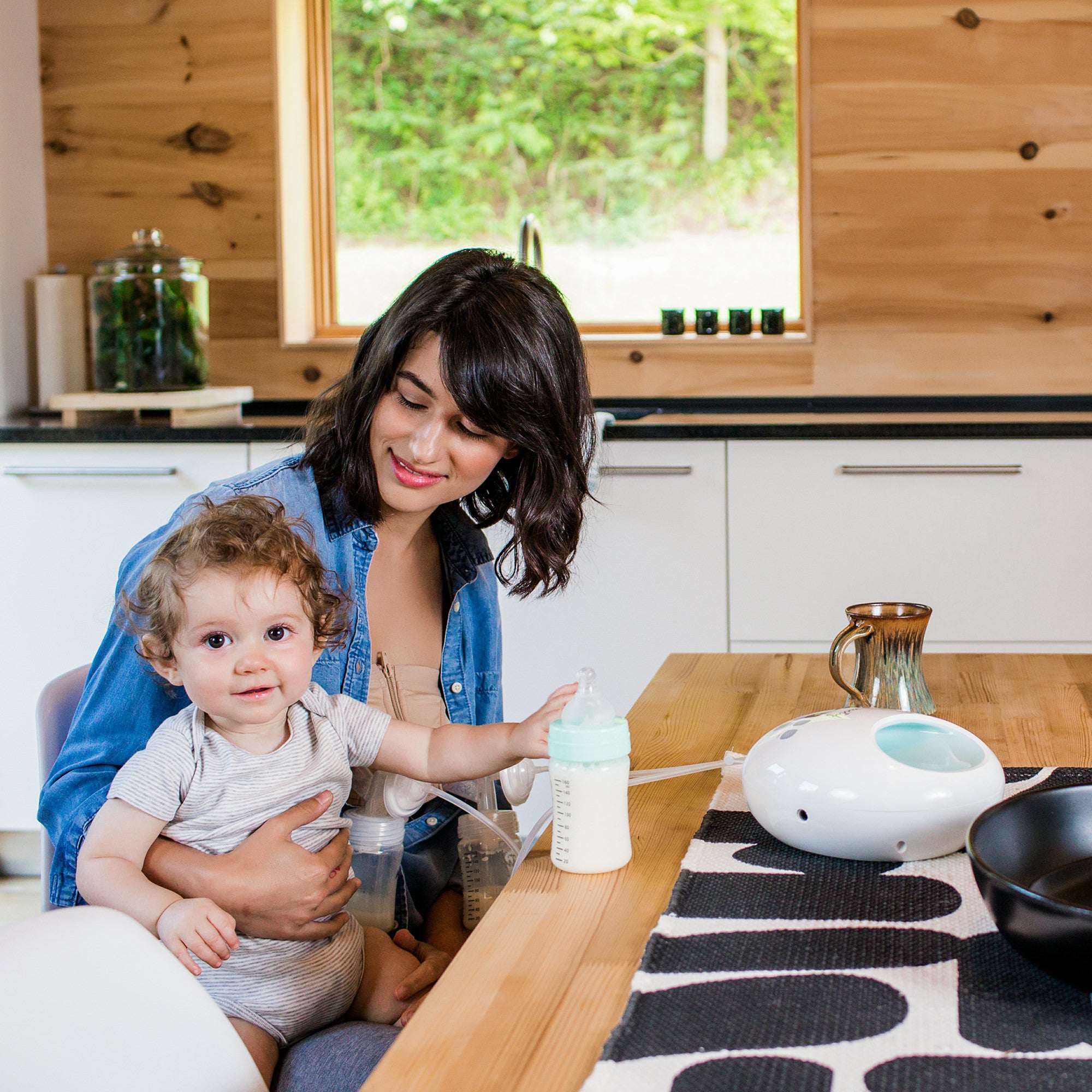 Motif Medical Luna Breast Pump - Rechargeable Battery-Operated