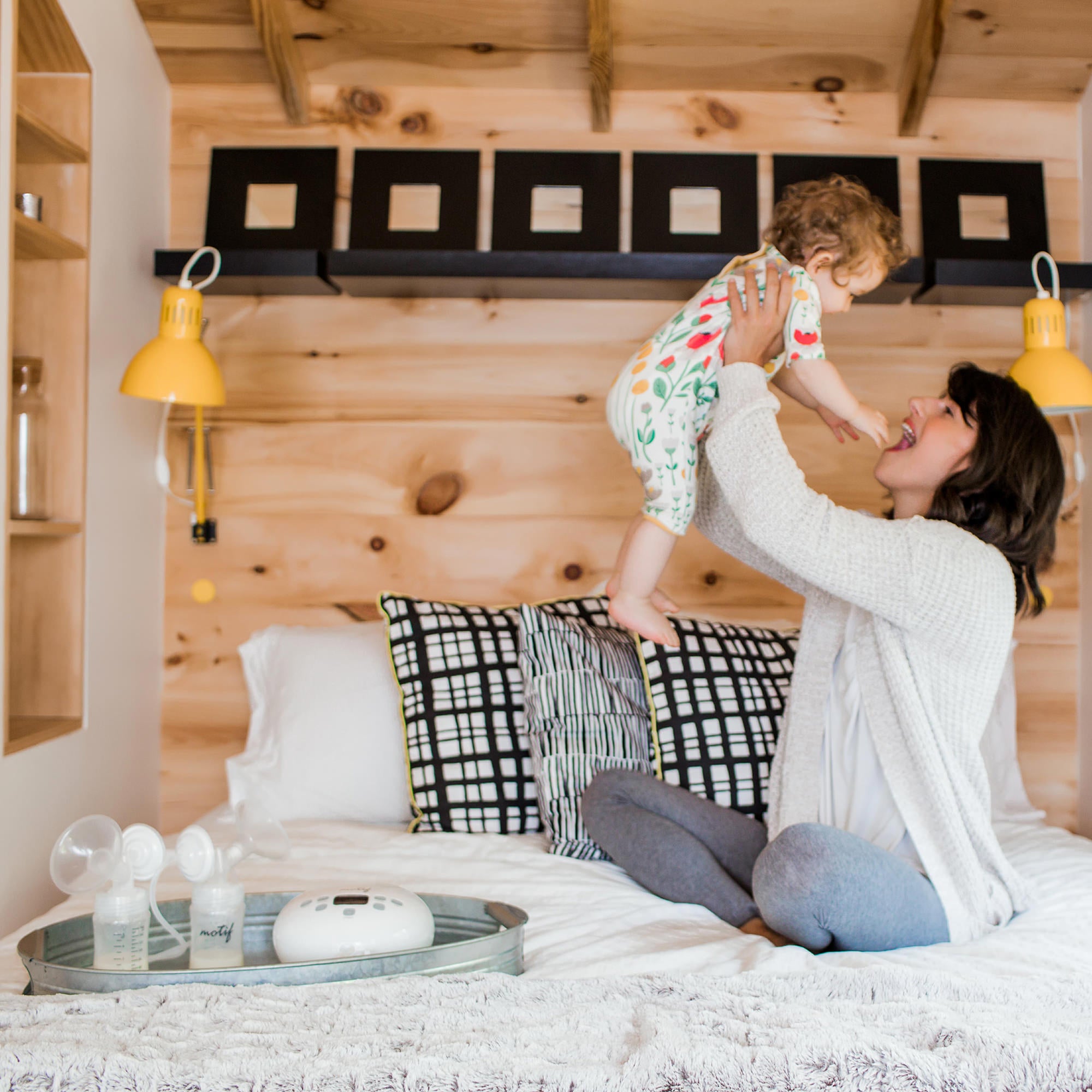 Motif Medical Luna Breast Pump - Rechargeable Battery-Operated